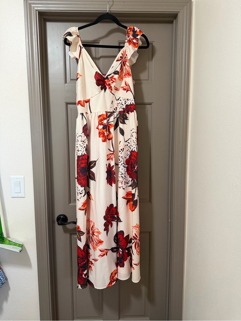 FALL Floral Ruffle Strap V-Neck Maxi Dress - Cream with Rich Floral PLUS SIZE 1X